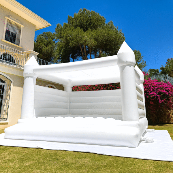 Exclusive white bouncy castle - Image 2